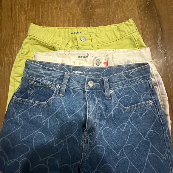 Old Navy Jean Shorts - Picture 2 of 2